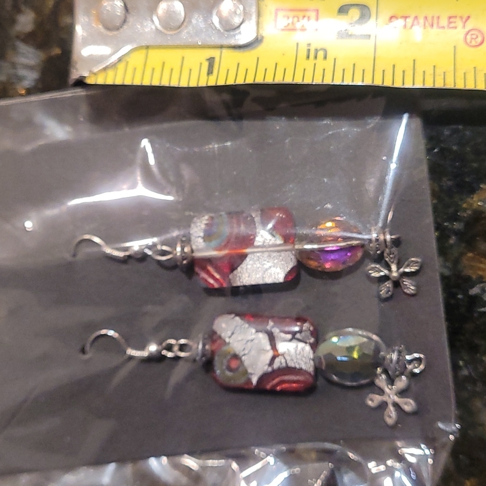 ** 3/$5 ** Earrings, pierced dangle multicolor w/silvertone